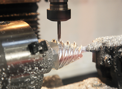 1761961613320899.jpg 攝圖網(wǎng)_503559027_在數(shù)控車床上銑削復(fù)雜的螺旋零件(企業(yè)商用).jpg